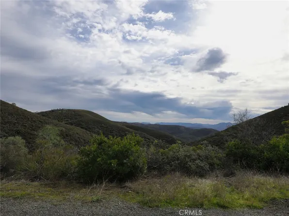 982 Watertrough Rd, Clearlake Oaks, CA 95423