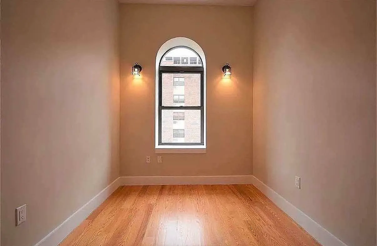 321 Putnam Avenue — Photo 3