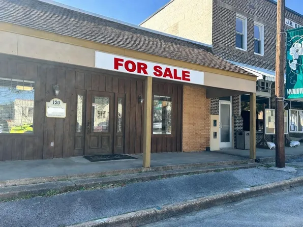 120 S Charlton St, Woodville, TX 75979
