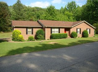901 Glisson Rd, Paris, TN 38242