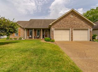 4044 Trinity Dr, Newburgh, IN 47630