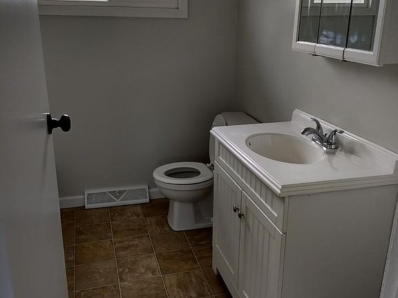 5th image of 830 Pioneer Trl