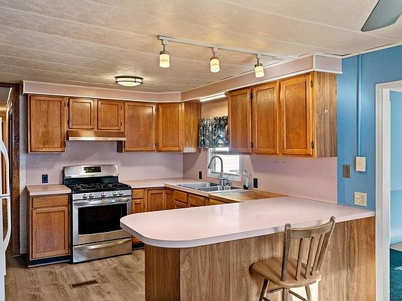 3rd image of 486 Catob Rd