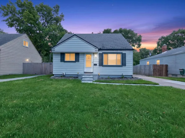 23647 Beverly St, Saint Clair Shores, MI 48082
