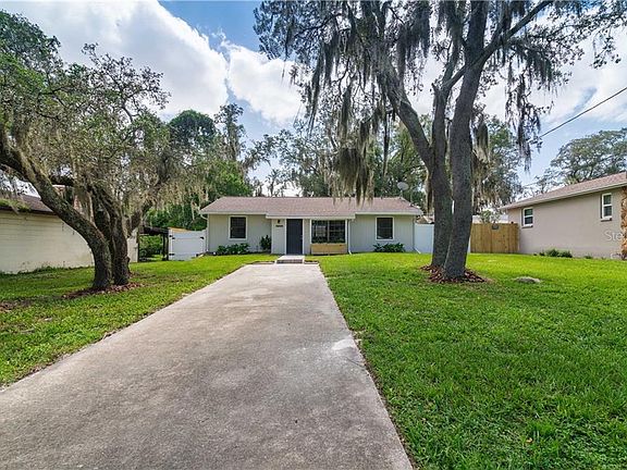 4th image of 4809 E Linebaugh Ave