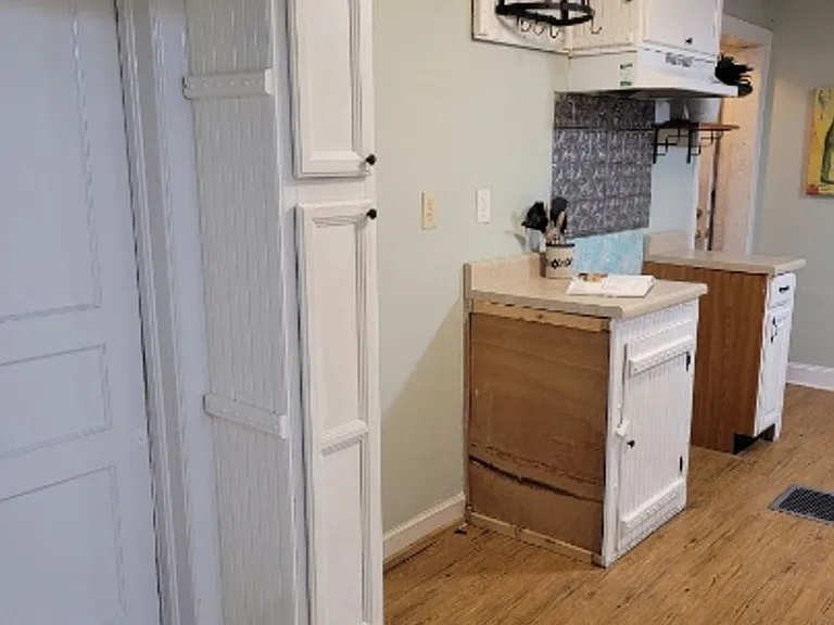 1121 Elm St — Photo 15