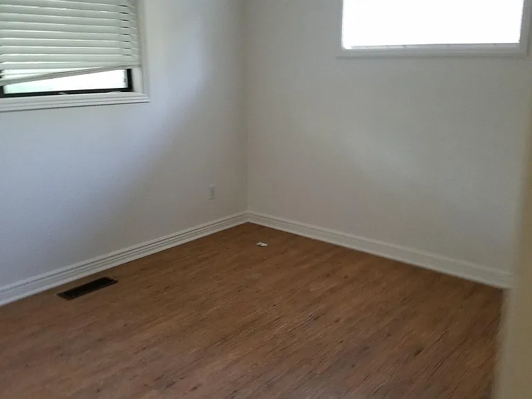 6413 Davis St — Photo 10