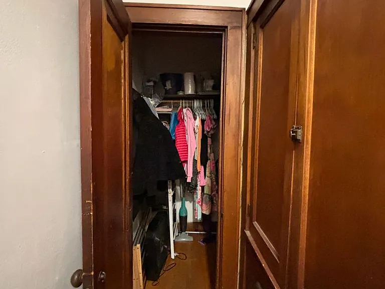 Newport Manor — Photo 16
