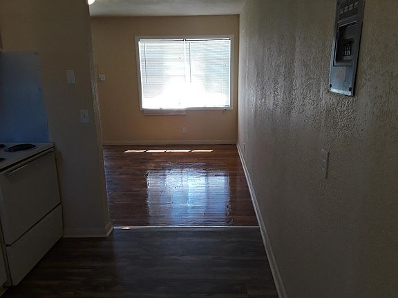 5th image of 3010 Curtis Dr Unit A