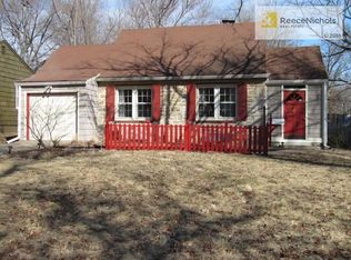 8815 Iroquois Trl, Kansas City, MO 64114