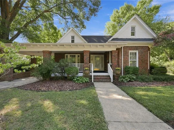 708 W Front St, Burlington, NC 27215