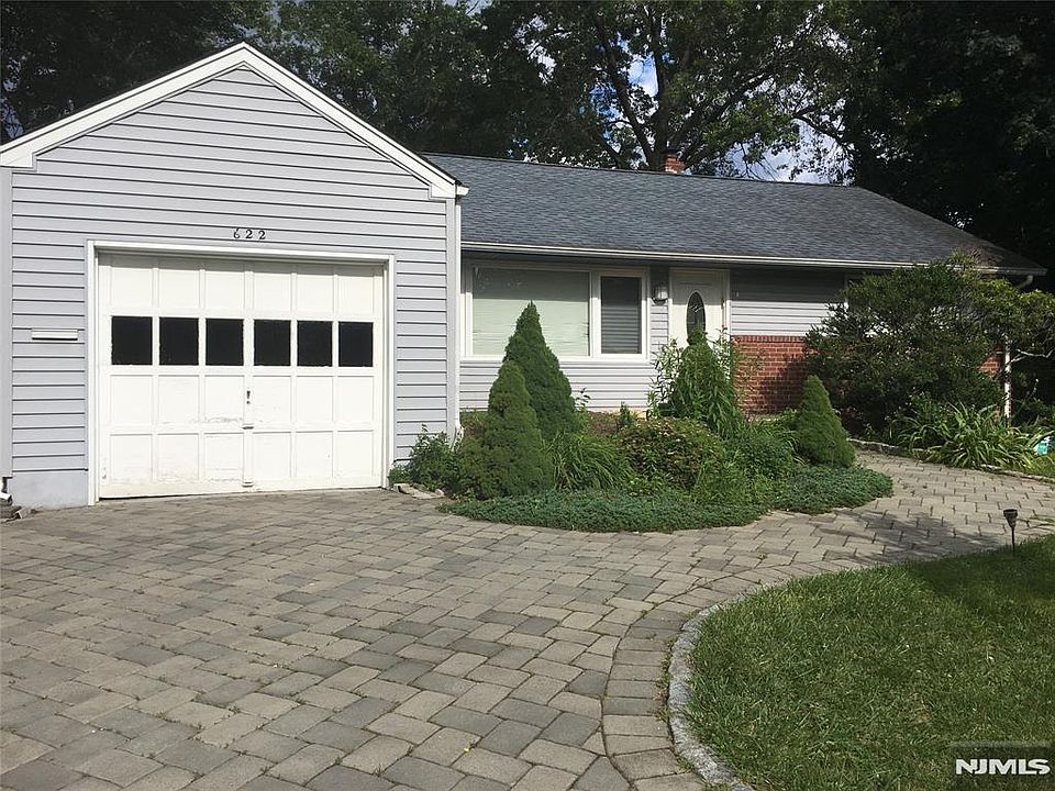 1st image of 622 Knickerbocker Road