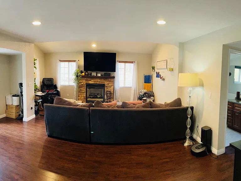1582 Drake Ct — Photo 9