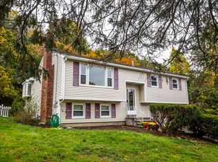23 Fort Meadow Dr, Hudson, MA 01749
