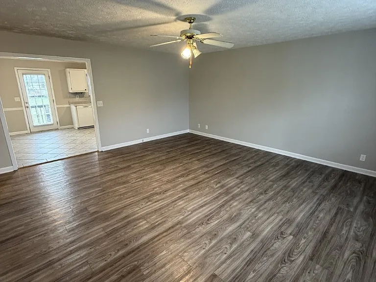 2417 Planter Ct — Photo 2