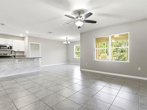 3rd image of 895 LAZIO CIRCLE