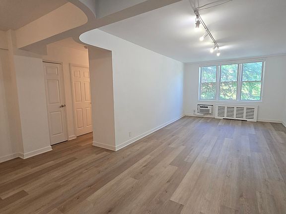 4th image of 2160 Center Ave APT 2M