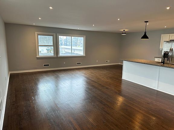 5th image of 87 N Main Ave Penthouse A
