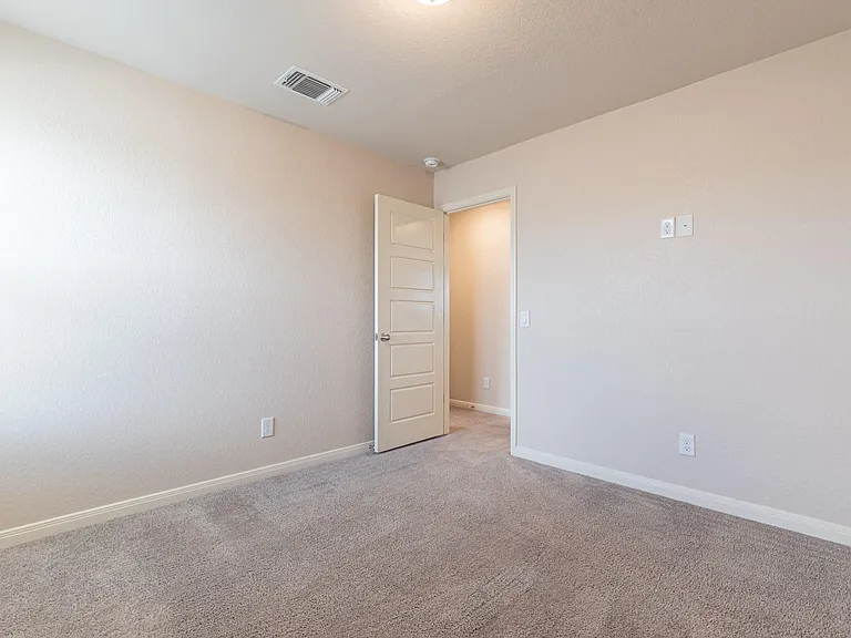 746 Farmers Dell St — Photo 36