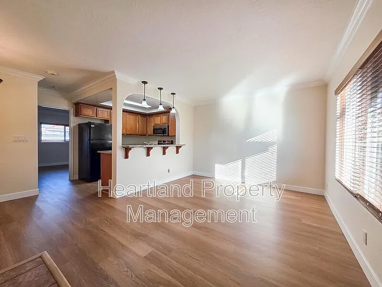 4230 48th St #8 — Photo 3