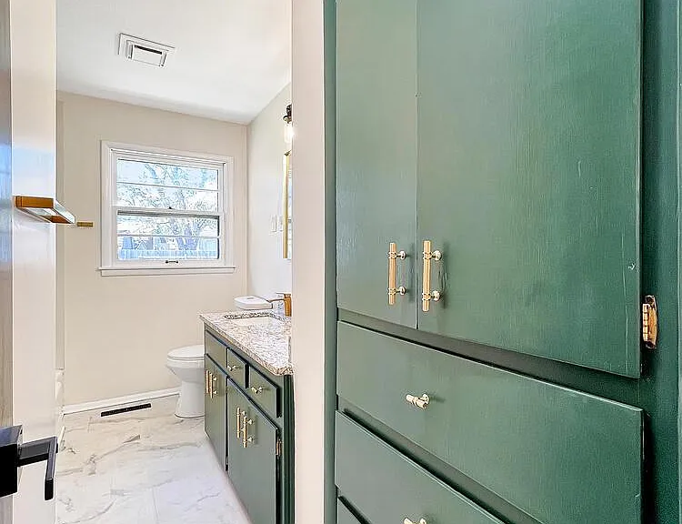1239 N Cramer St — Photo 10