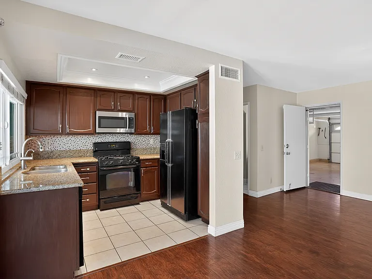 33 La Cascada — Photo 12