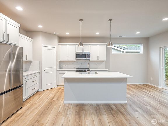 3rd image of 519 Shore Pine Court