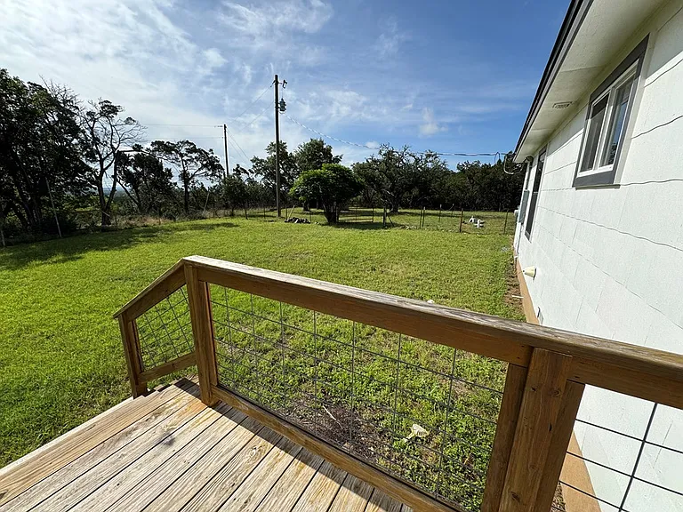 2078 Lower Crabapple Rd — Photo 9