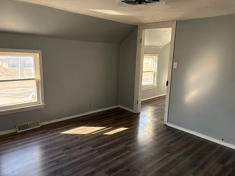207 N Webster St #B — Photo 5