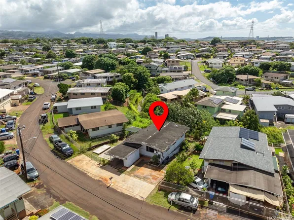 1463 Hoohaku St, Pearl City, HI 96782