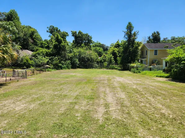 903 Harrington St, Beaufort, SC 29902