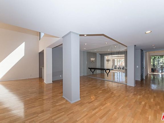 3rd image of 4784 Park Encino Ln Unit 303