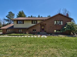 30 Patricia Cir #L-10, Moscow, PA 18444