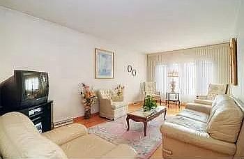1st image of 6206 W Diversey Ave #2