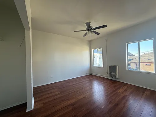 1801 S Bonnie Brae St #209 Photo 1