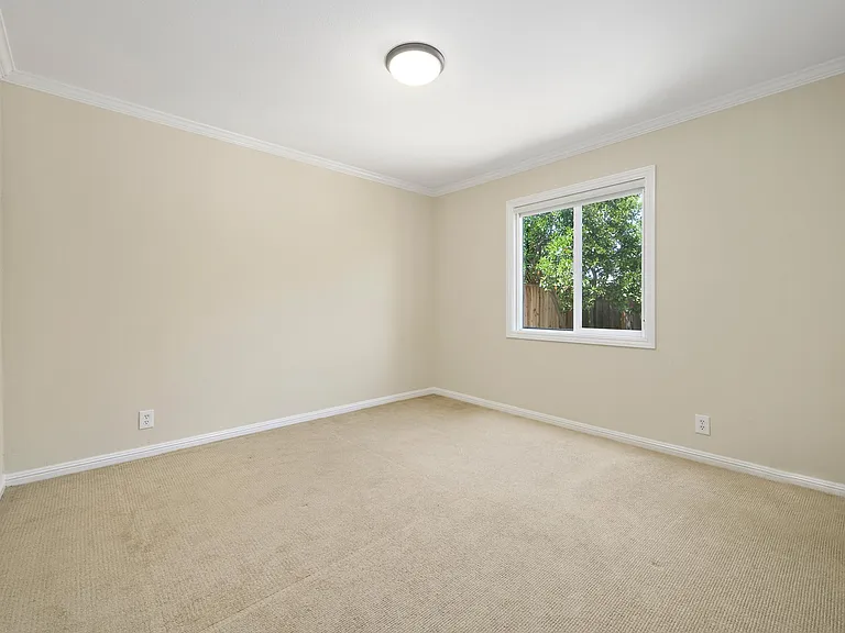3419 Flora Vista Ave — Photo 9