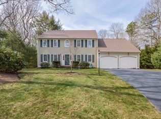 12 Bottom Ln, Sandwich, MA 02563
