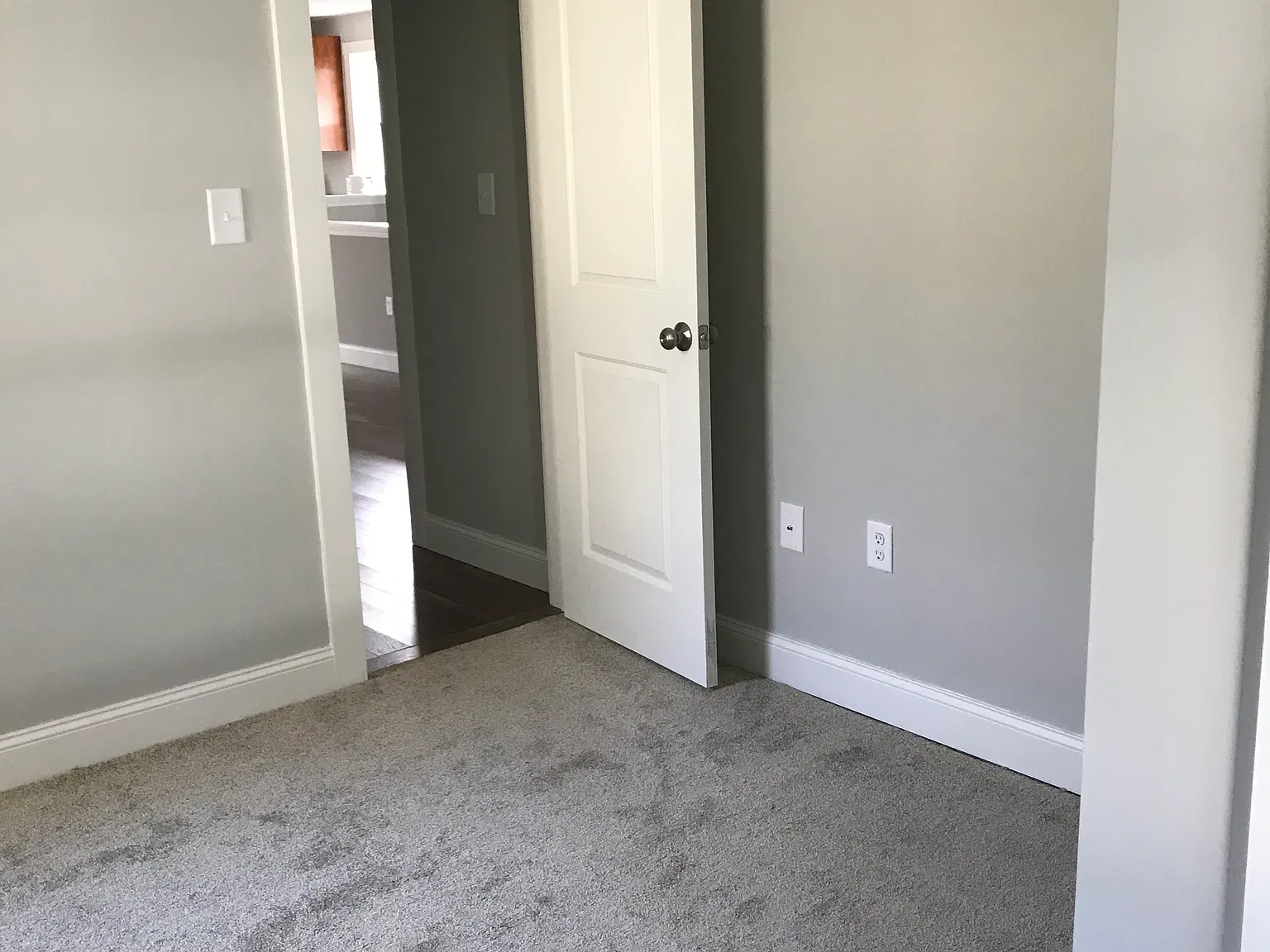 2 bed, 1058 sqft, $2,400 — Photo 4