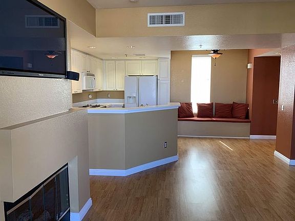 4th image of 1281 Cabrillo Ave Unit 206