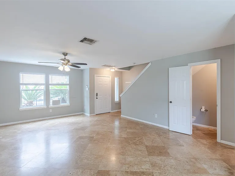 1118 Wilson St — Photo 15