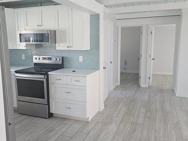 360 W Fray St — Photo 8