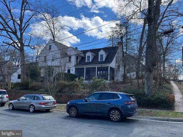 4104 Sycamore St, Chevy Chase, MD 20815
