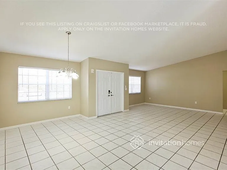 17111 SW 153rd Pl — Photo 2