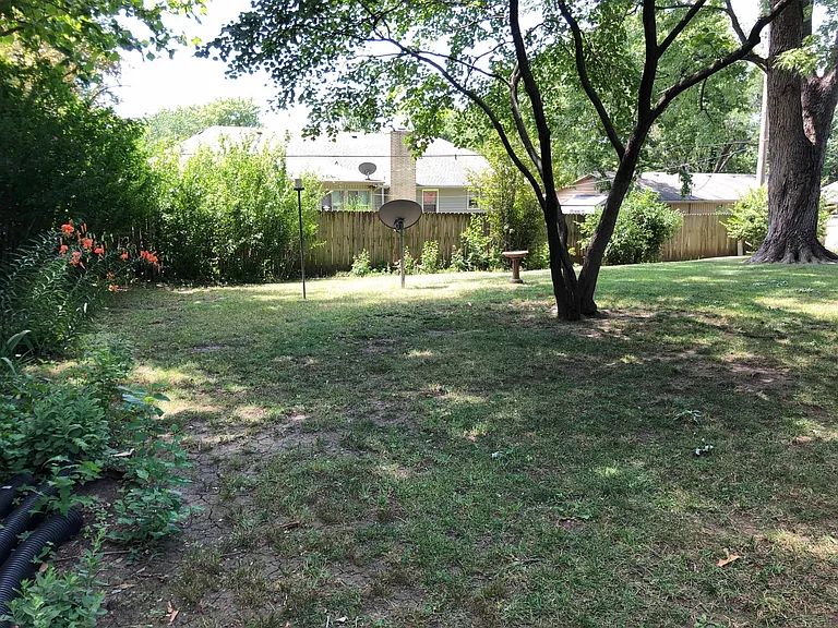 1931 SW Briarwood Dr — Photo 25