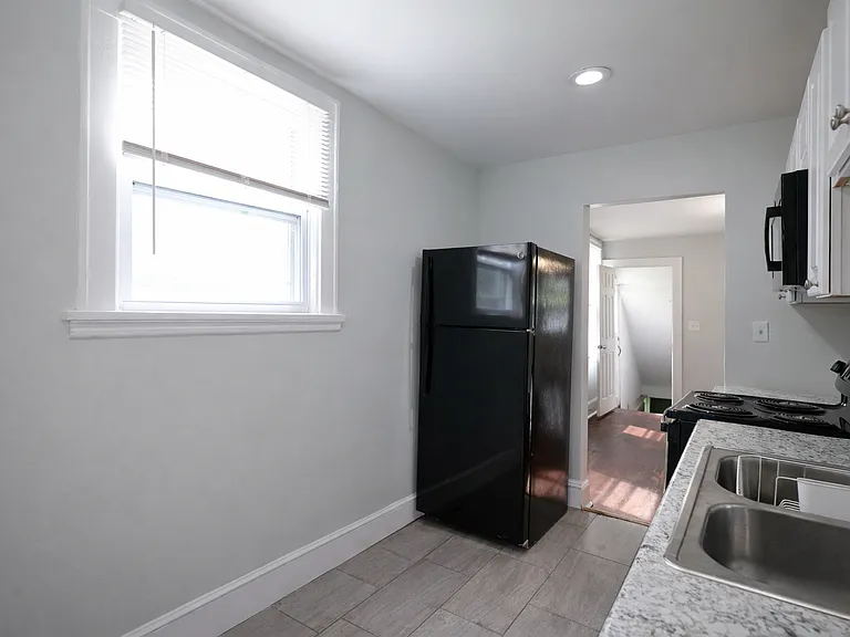 600 De Votie Ave — Photo 12