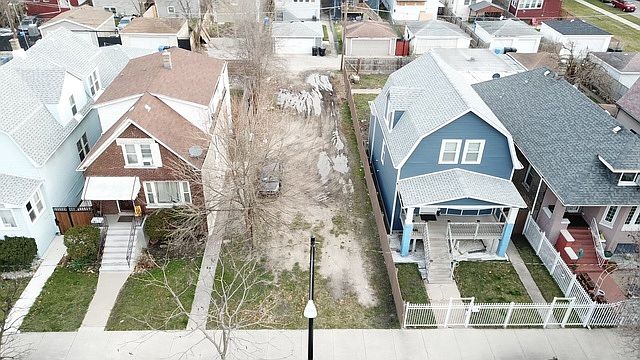 2nd image of 2116 W Garfield Blvd