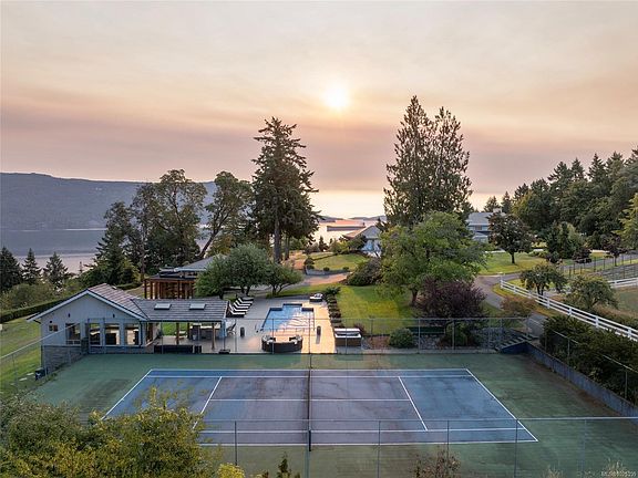 3rd image of 1257 Cherry Point Rd