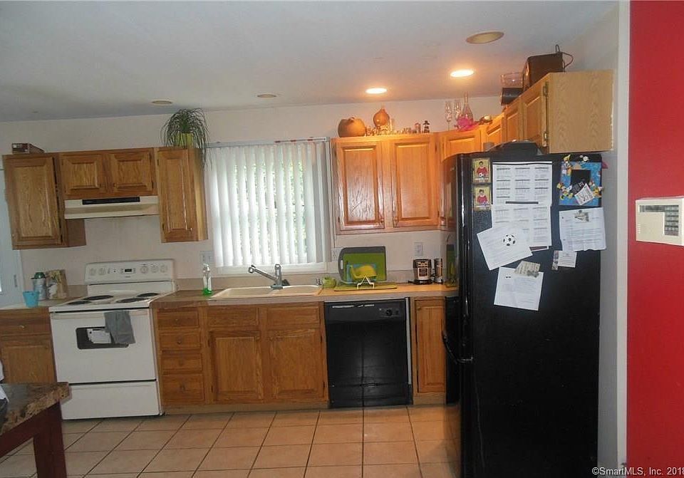 2nd image of 207 Pond St