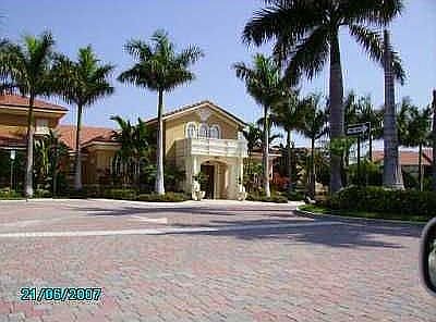 1st image of 1208 Villa Ln #1208