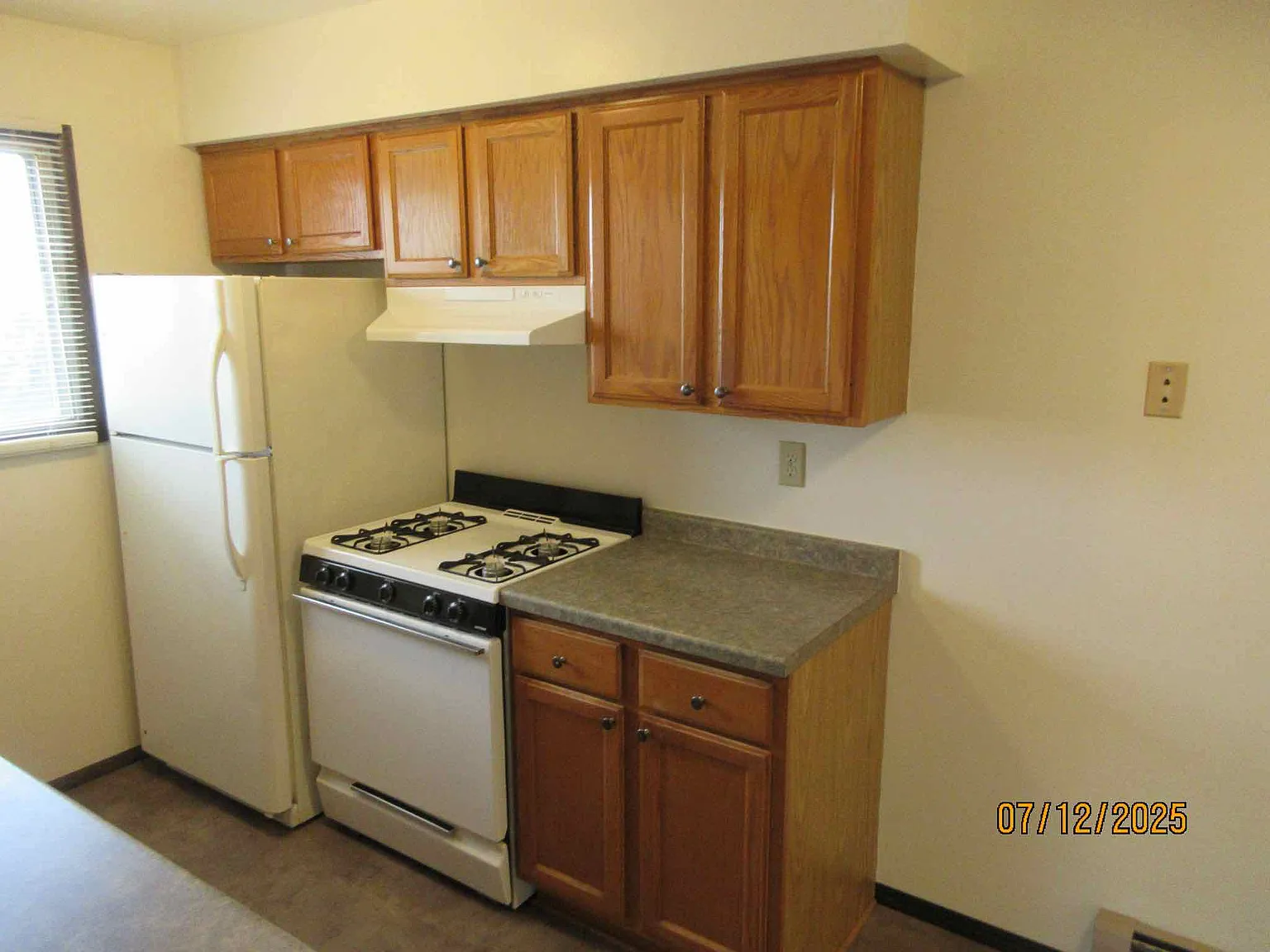2 bed, 950 sqft, $1,250 — Photo 4